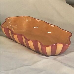 Gail Pittman Ruffle Oval Bowl and Cheese Spreaders